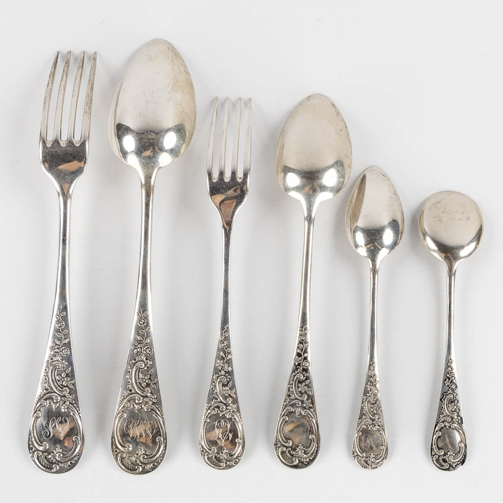 Delheid, a 62-piece silver cutlery. Belgium. 3,211kg. 