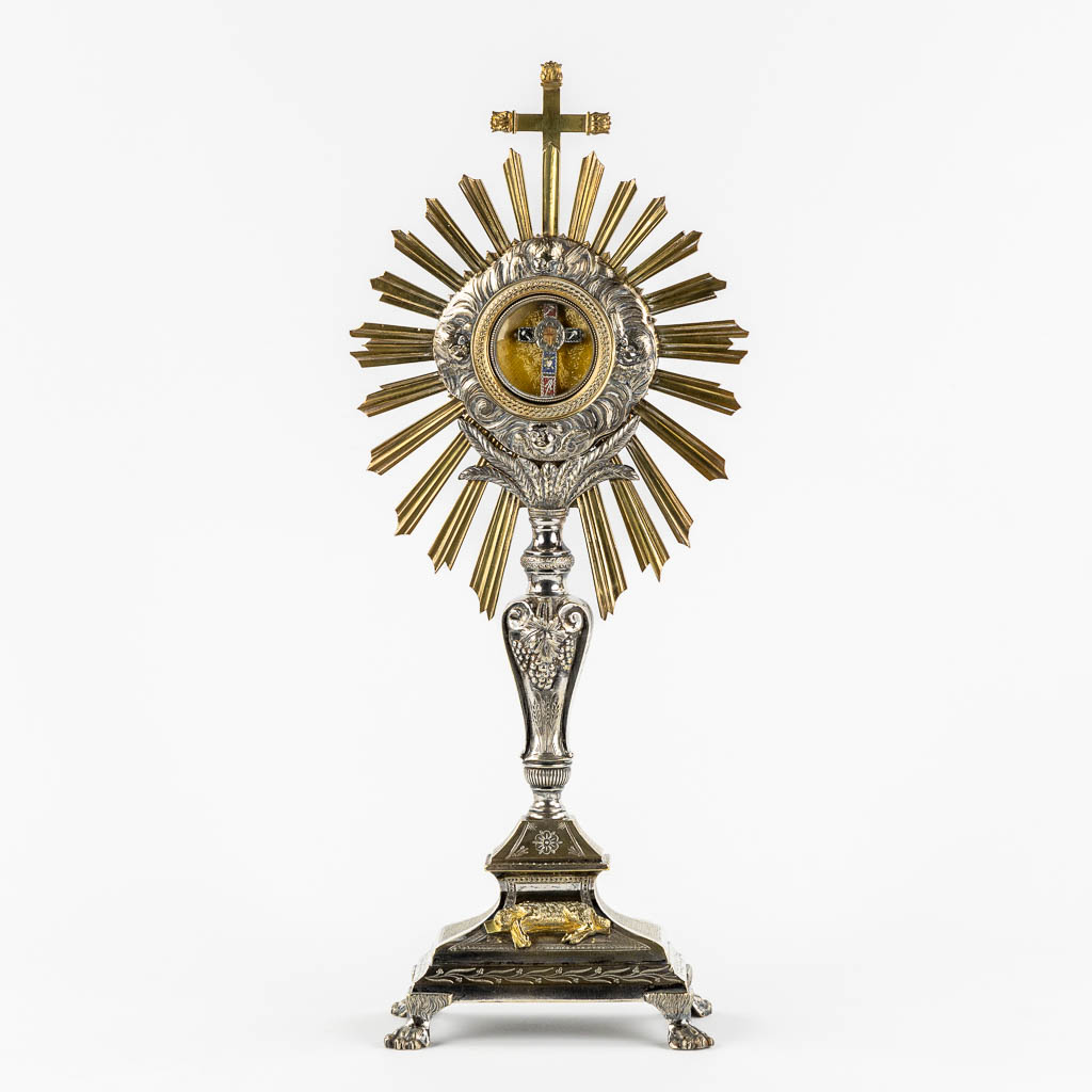 A large reliquary monstrance with a relic of the True Cross - De Ligno Cruxis, DNJC. 