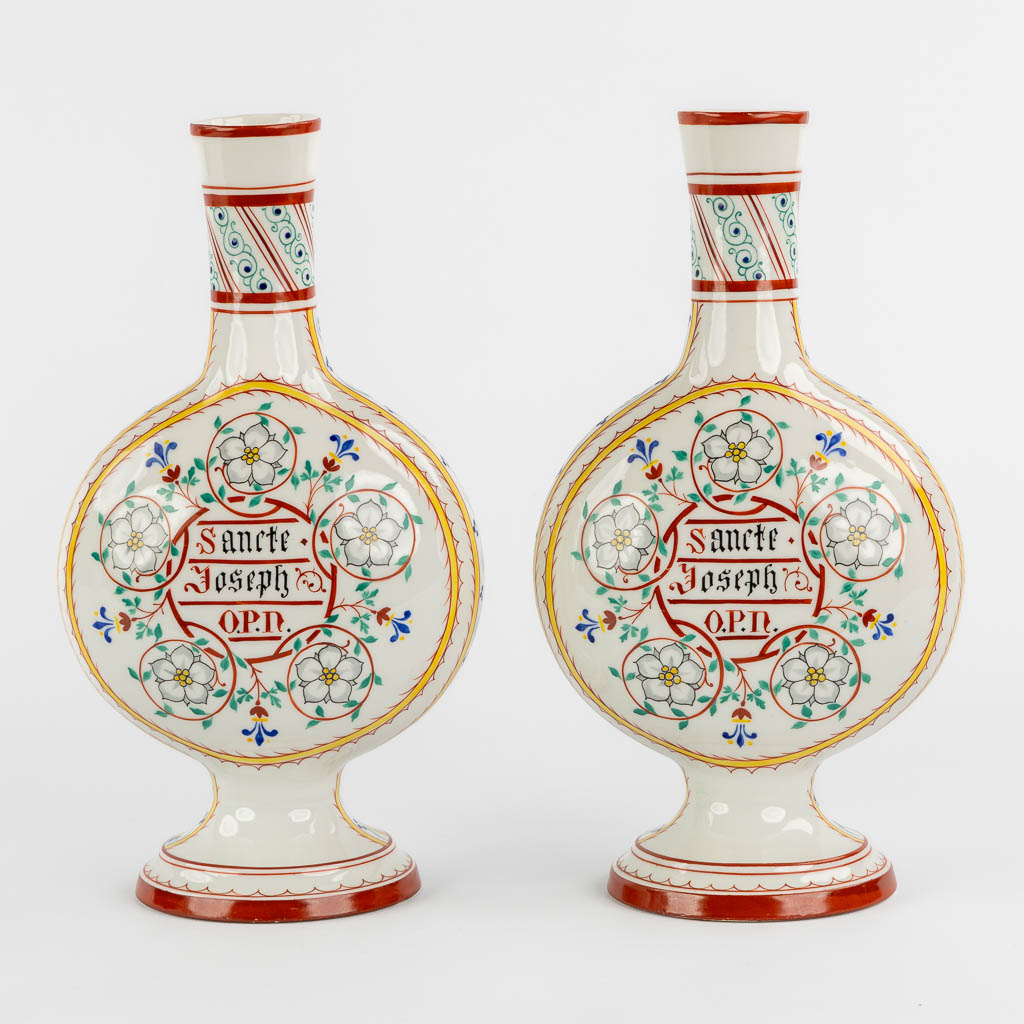 Manufacture A. Denis, Brussels, a pair of vases 