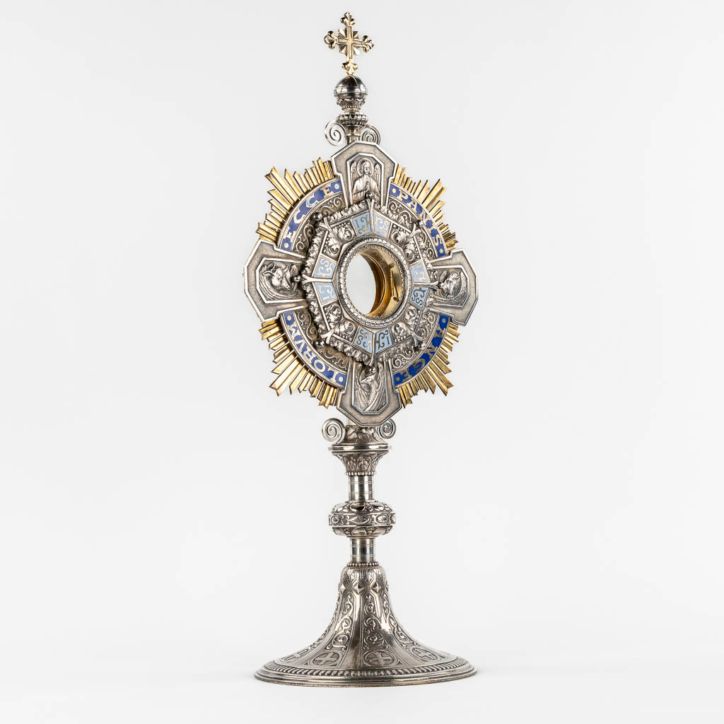 A Sunburst monstrance, Silver and enamel, The Netherlands, 900/1000. 2,332 kg 