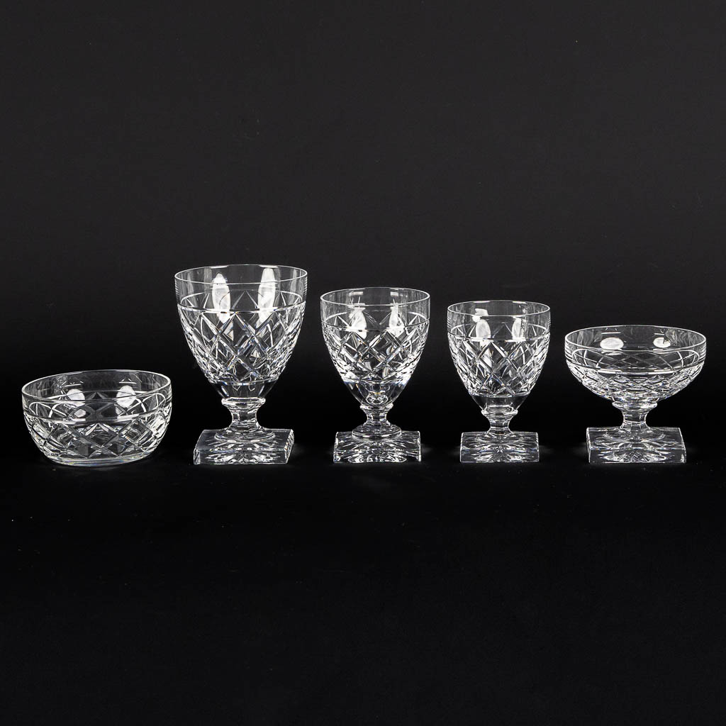 Val Saint Lambert 'Gondola' a 66-piece crystal service. (H:12,7 cm)