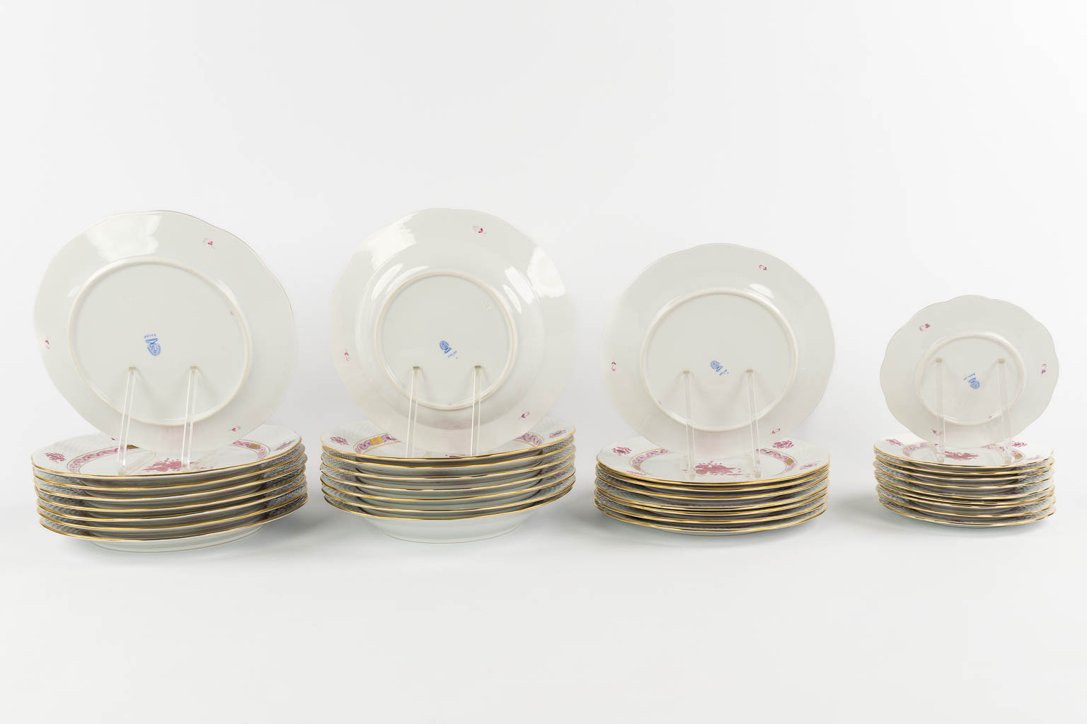 Herend Porcelain, 'Apponyi' an 83-piece hand-painted porcelain dinner service.