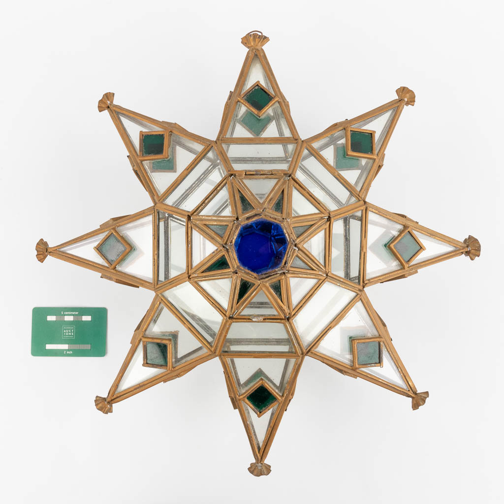 An antique hanging light fixture, decorated with stained glass in the shape of a star. (D:17 x W:42 x H:42 cm)