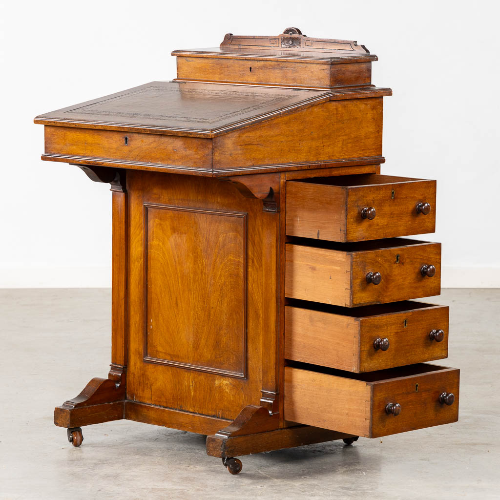 An antique and elegant Davenport desk, leather and wood, 19th C. (L:54 x W:56 x H:90 cm)