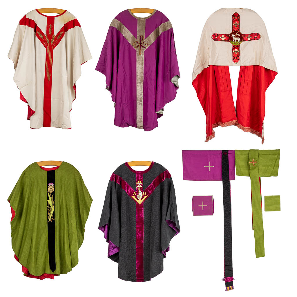 A set of 4 modern Chasubles, a Humeral Veil, Stola, Brusa and Chalice Veils. 