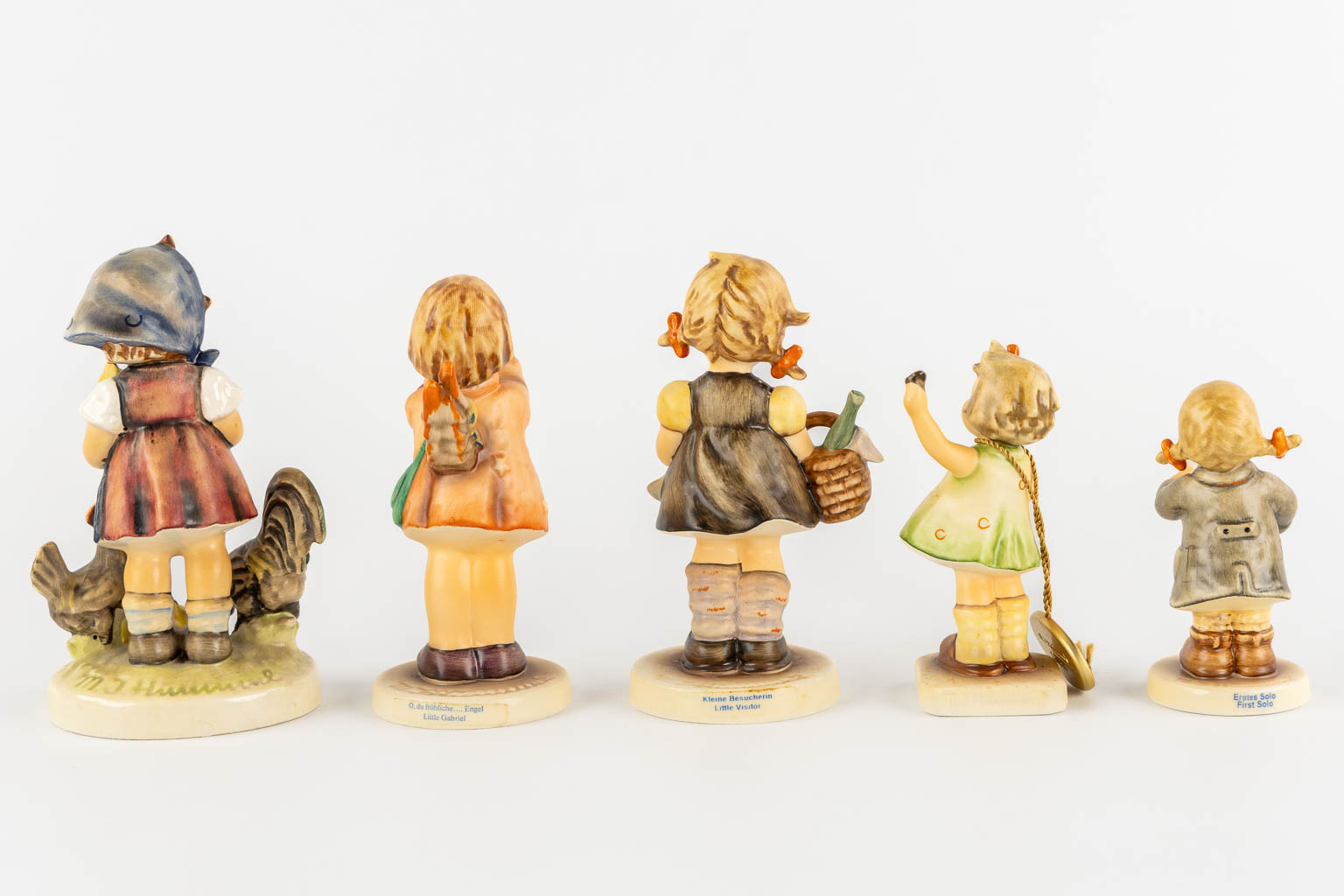 Hummel, 13 figurines. (H:16 cm)