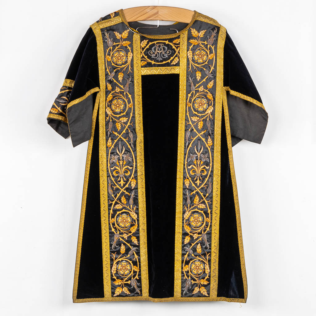 A Cope, Roman Chasuble and Two Dalmatics, stola and maniple. Thick gold and silver brocade emboideries. 