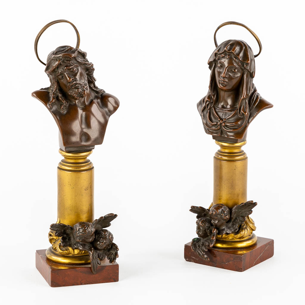 A pair of bustes 'Jesus Christ and The Virgin Mary', patinated bronze. 19th C.