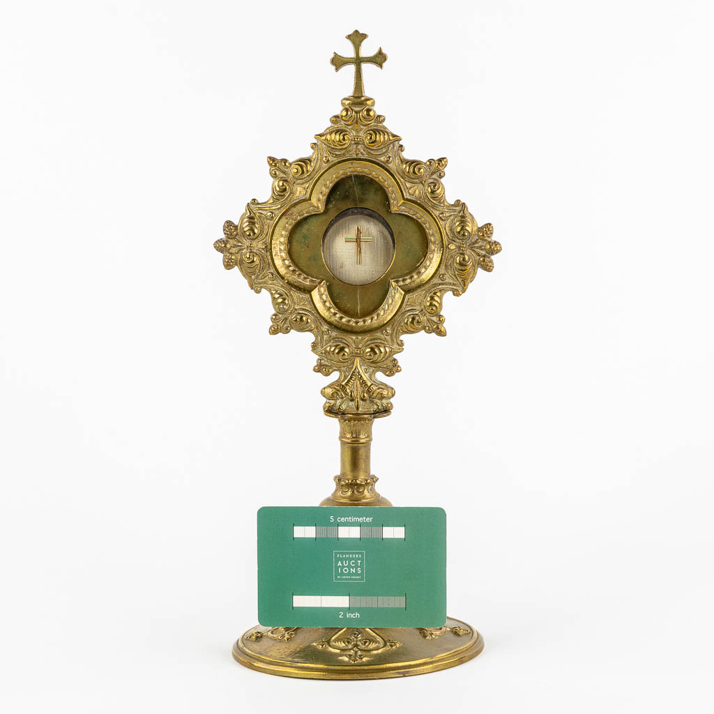 A reliquary monstrance with a relic of The True Cross, 'De Ligno Cruxis, DNJC'. Jesus Christ.