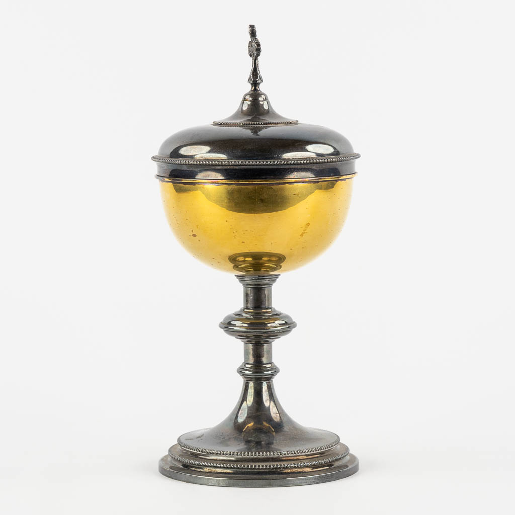 A small ciboria with cuppa, Paris, France, 1819-1838. Added ciboria. (H:28 x D:13 cm).  Church use.