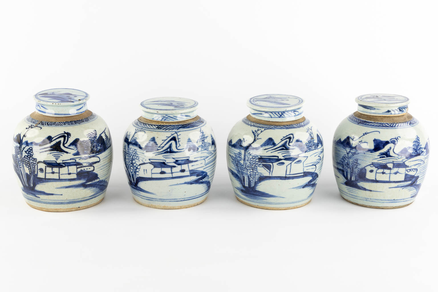 Four matching Chinese Ginger Jars, blue-white stoneware. (H:18 x D:16 cm)