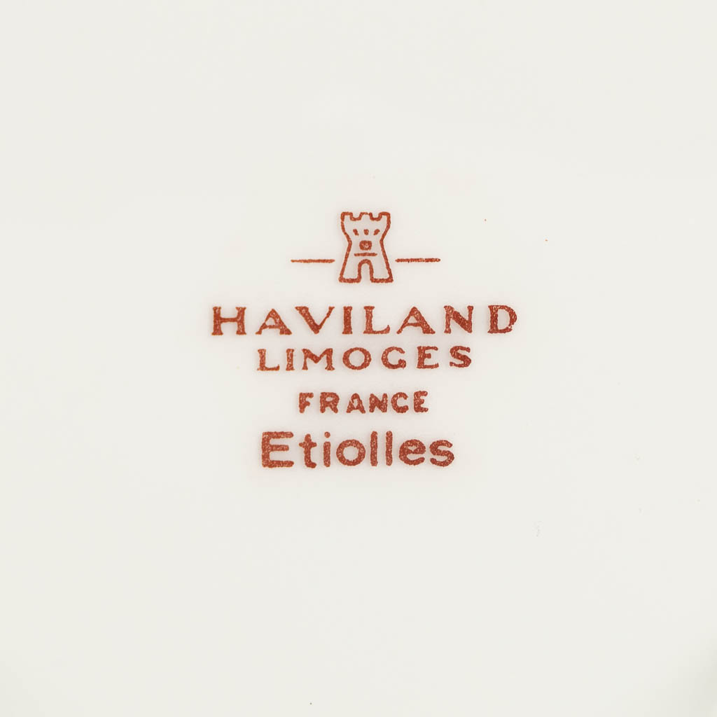 Limoges Haviland, 'Etoiles' een groot dineer en koffieservies. 71 stuks.