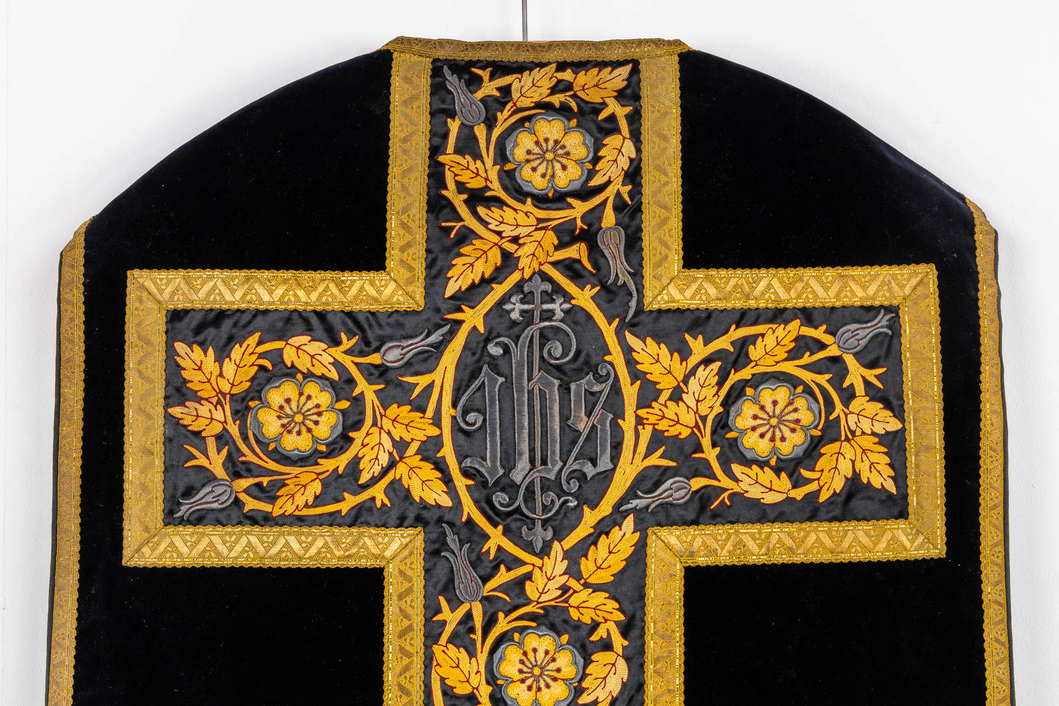 A Cope, Roman Chasuble and Two Dalmatics, stola and maniple. Thick gold and silver brocade emboideries. 