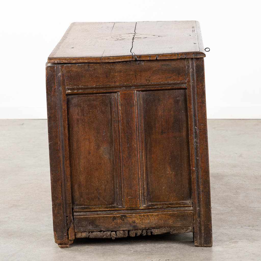 An antique chest with floral marquetry inlay, 18th C. (L:53 x W:124 x H:64 cm)