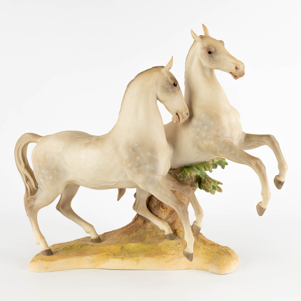 Hans ACHTZIGER (1918-2003) two running horses, bisque porcelain for Hutschenreuther. 20th C. (L:20 x W:41 x H:36 cm)