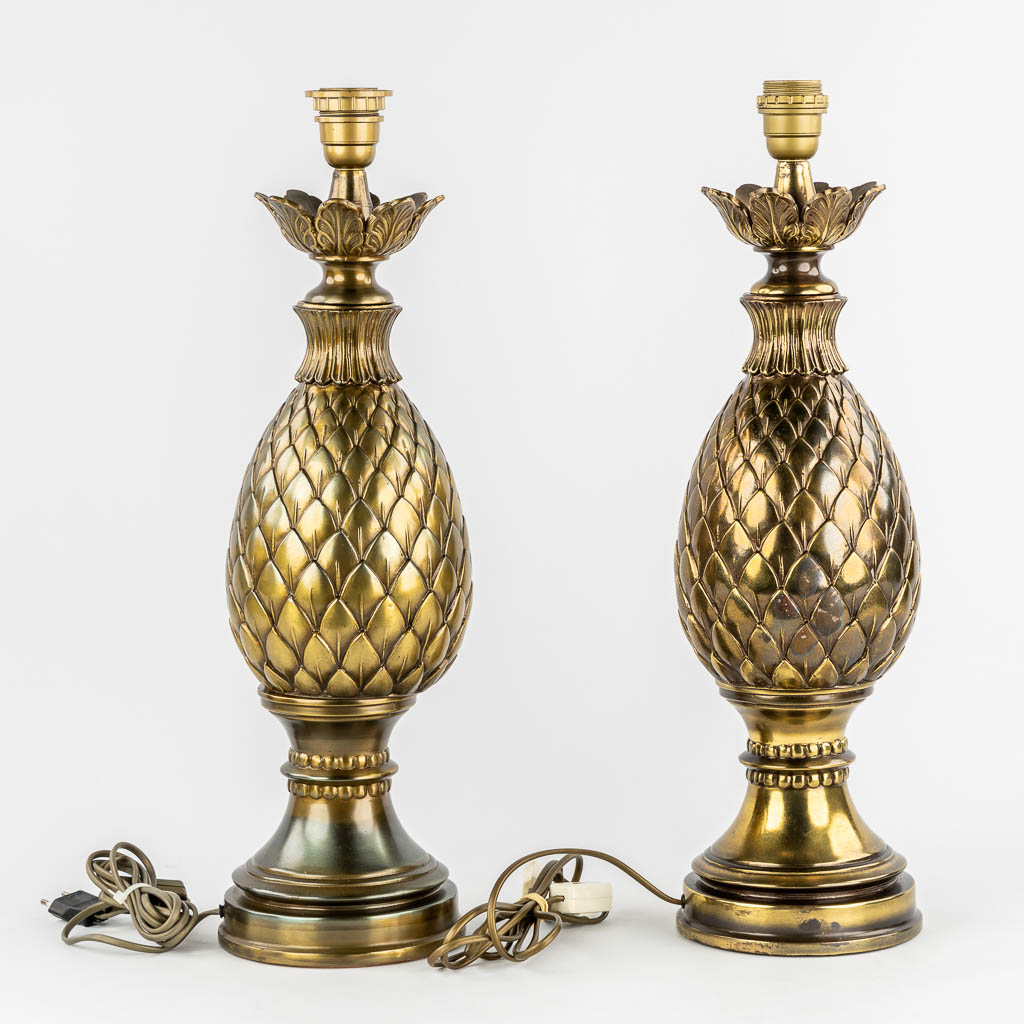 Lusterie Deknudt, 'Pineapples' a pair of patinated brass table lamps. 