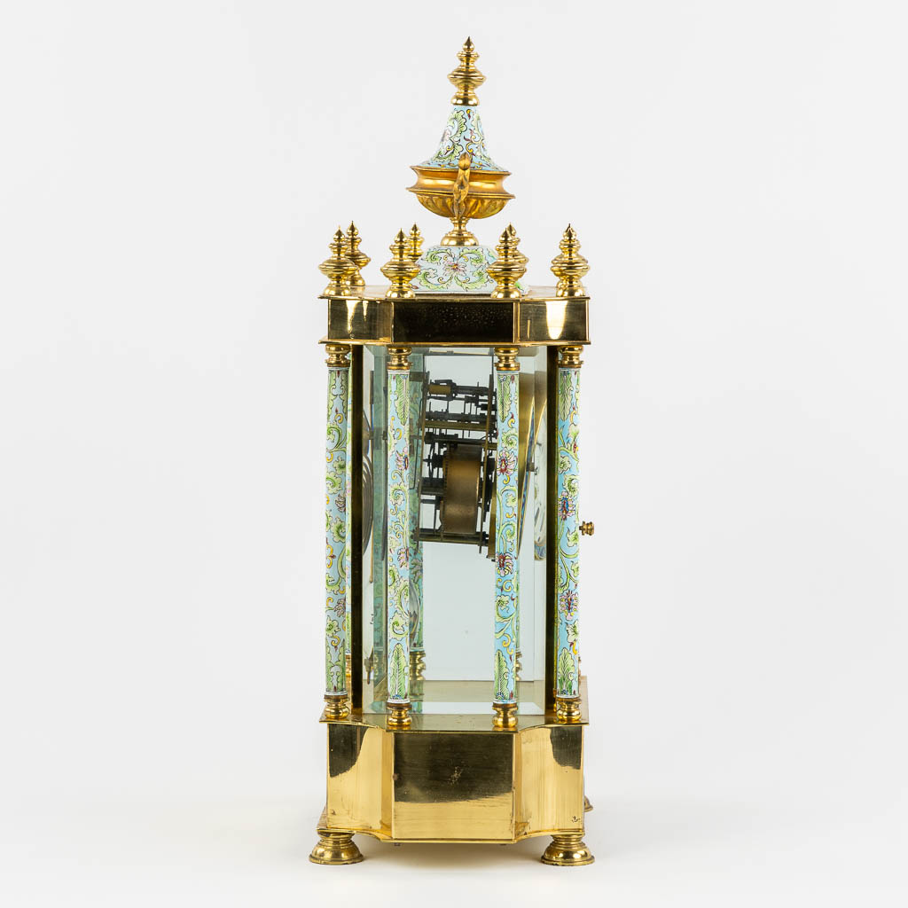 A brass and cloisonné enamel mantle clock, 20th C.