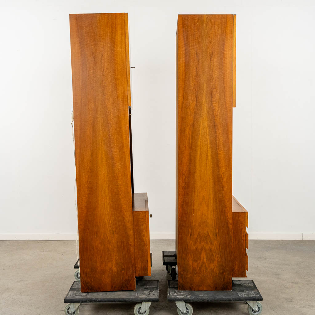 Vandenberghe-Pauvers, a two-piece wall cabinet, veneered wood. (c.1980).