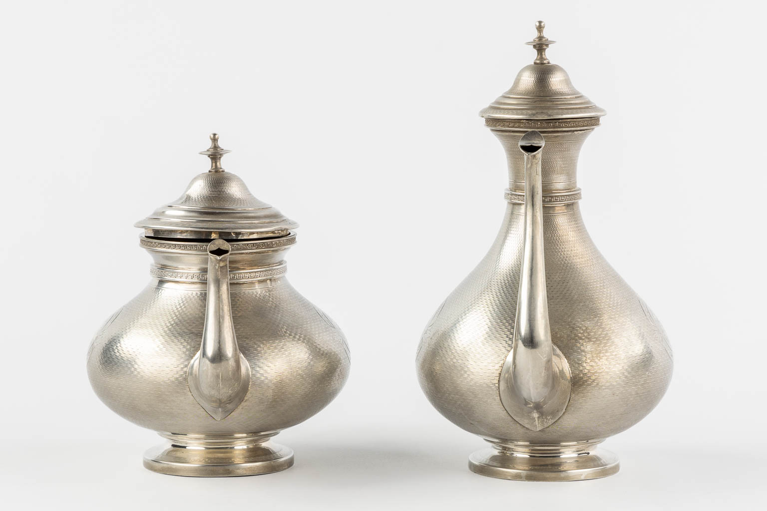 Jean-François VEYRAT (XIX) 'Vierdelig koffie en theeservies, zilver'. 1,796kg. (H:26 cm)