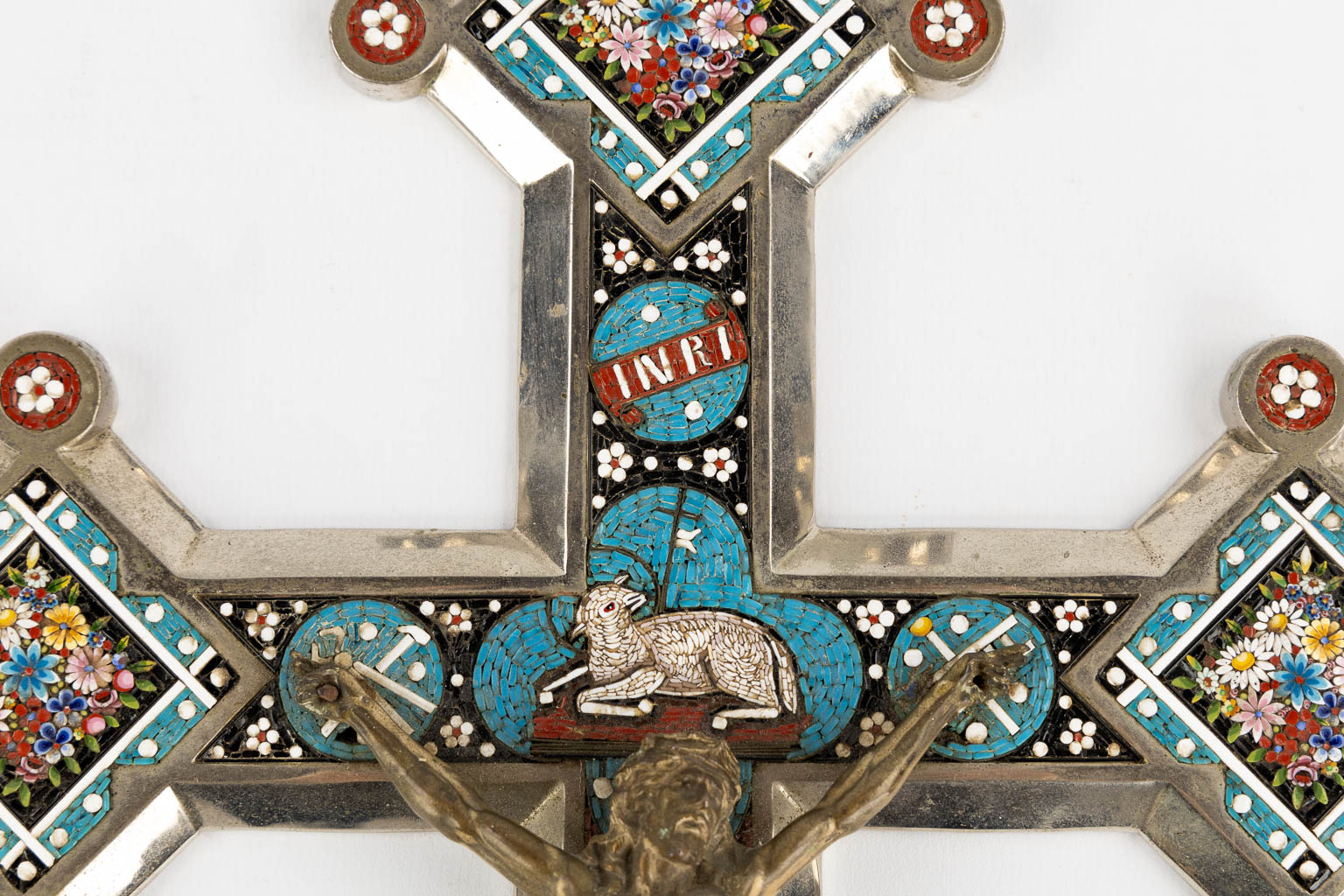 A large crucifix and Corpus Christi, richly finished with Mirco-Mosaic. Circa 1900. (W:28 x H:50 cm)