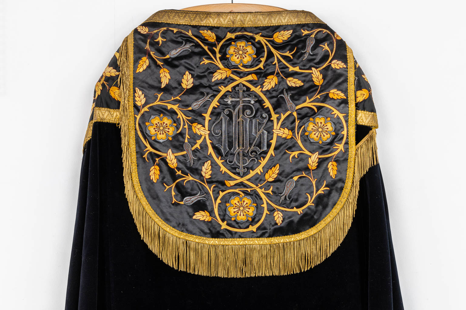 A Cope, Roman Chasuble and Two Dalmatics, stola and maniple. Thick gold and silver brocade emboideries. 