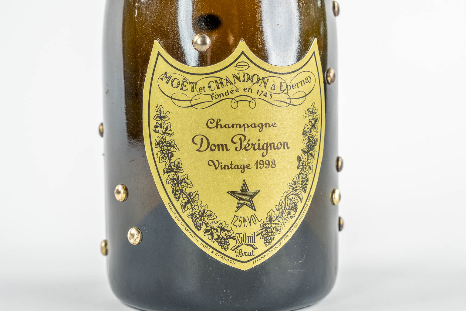 1998, Dom Perignon Editie 'Karl Lagerfeld' in de originele doos.