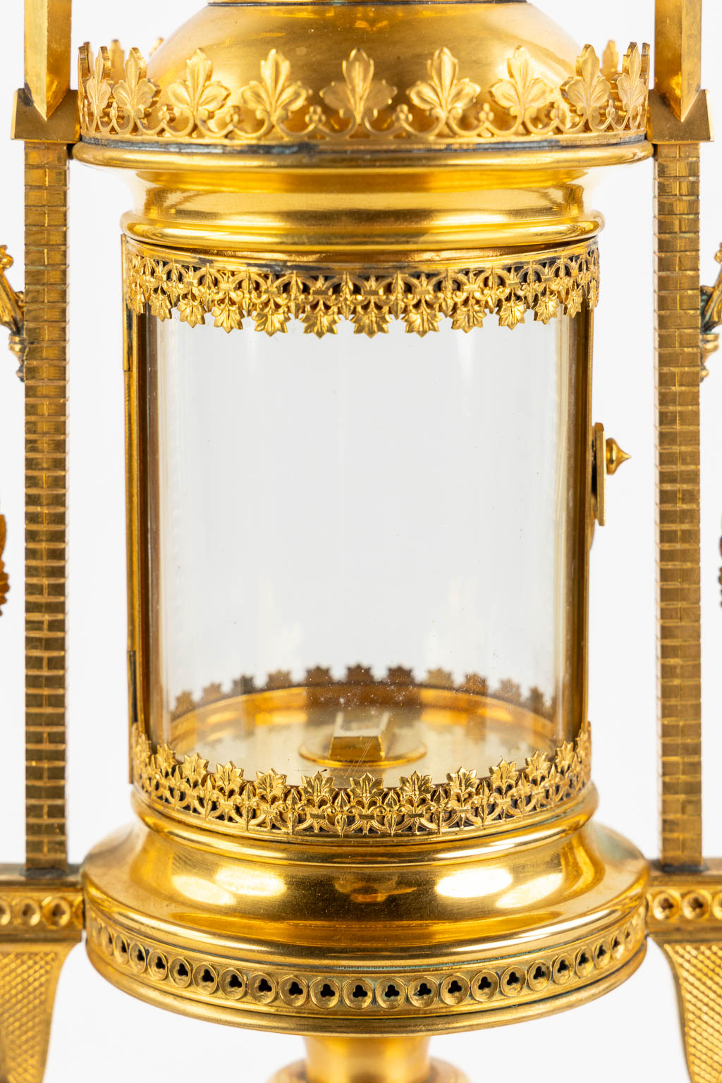 A tower monstrance, gilt brass, Gothic Revival. 19th C. (L:15 x W:20 x H:58 cm)