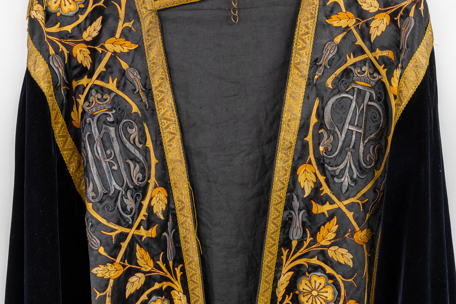 A Cope, Roman Chasuble and Two Dalmatics, stola and maniple. Thick gold and silver brocade emboideries. 