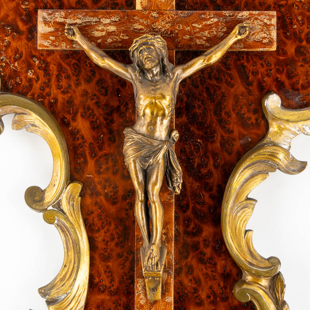 An antique crucifix, Bronze in Louis XV style and rootwood veneer.