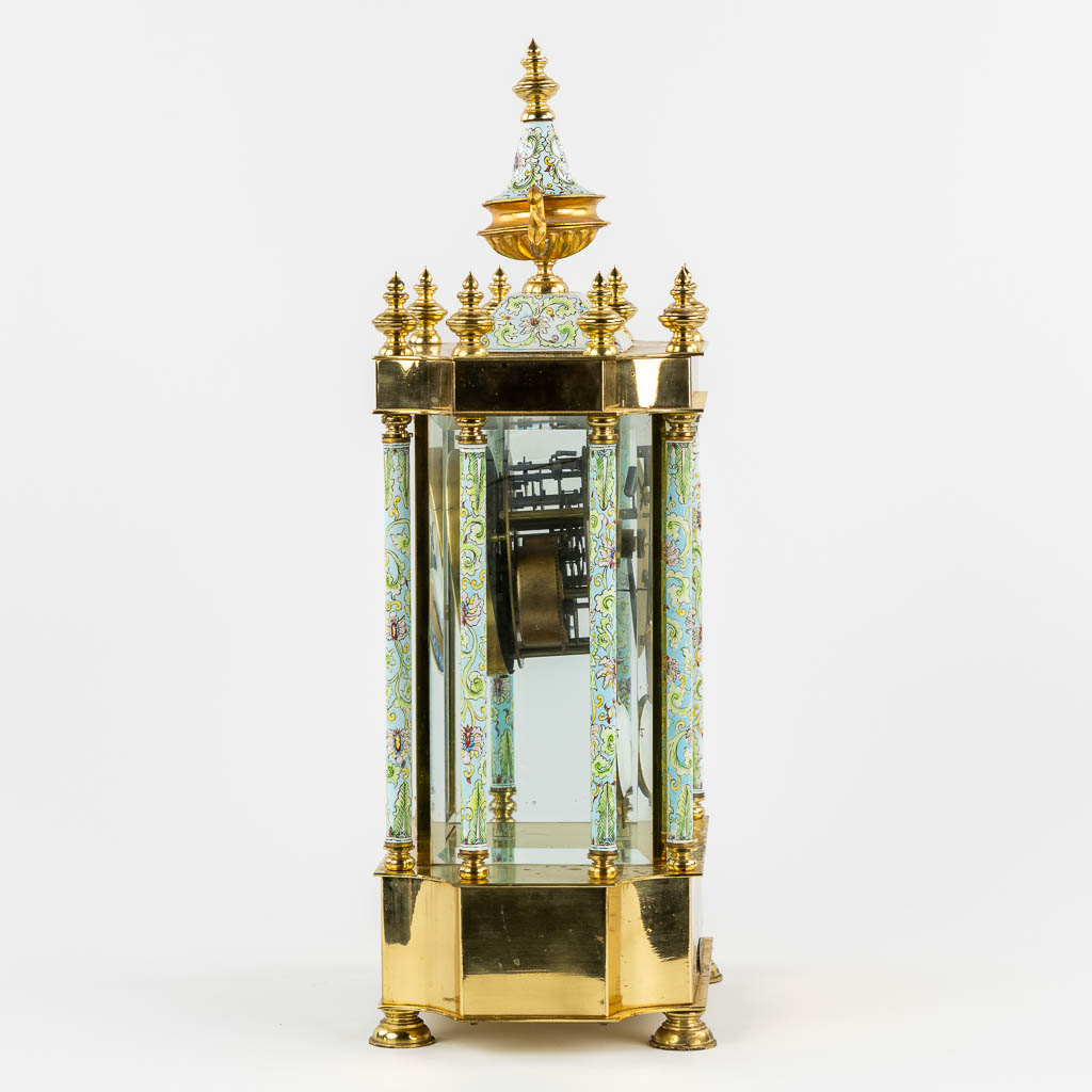 A brass and cloisonné enamel mantle clock, 20th C.