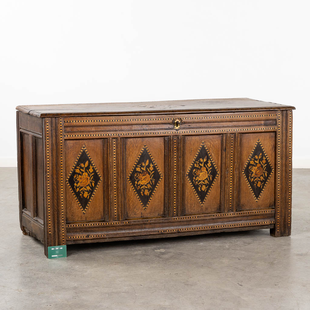 An antique chest with floral marquetry inlay, 18th C. (L:53 x W:124 x H:64 cm)