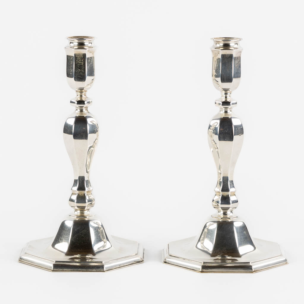 M.H. Wilkins & Sohne, A pair of silver candlesticks, 835, Germany. 855g.