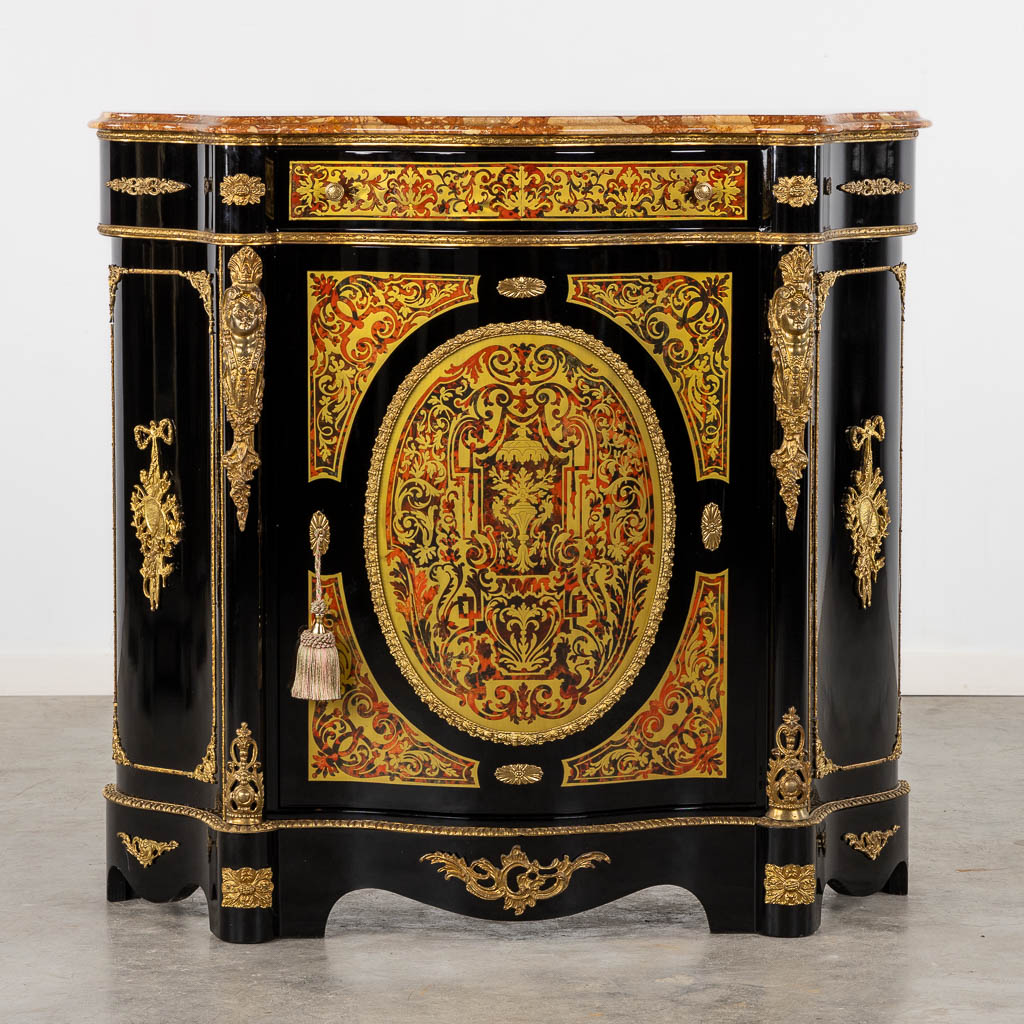 A single door cabinet, Napoleon 3 style, Boulle. 20th C. (L:31 x W:107 x H:101 cm)