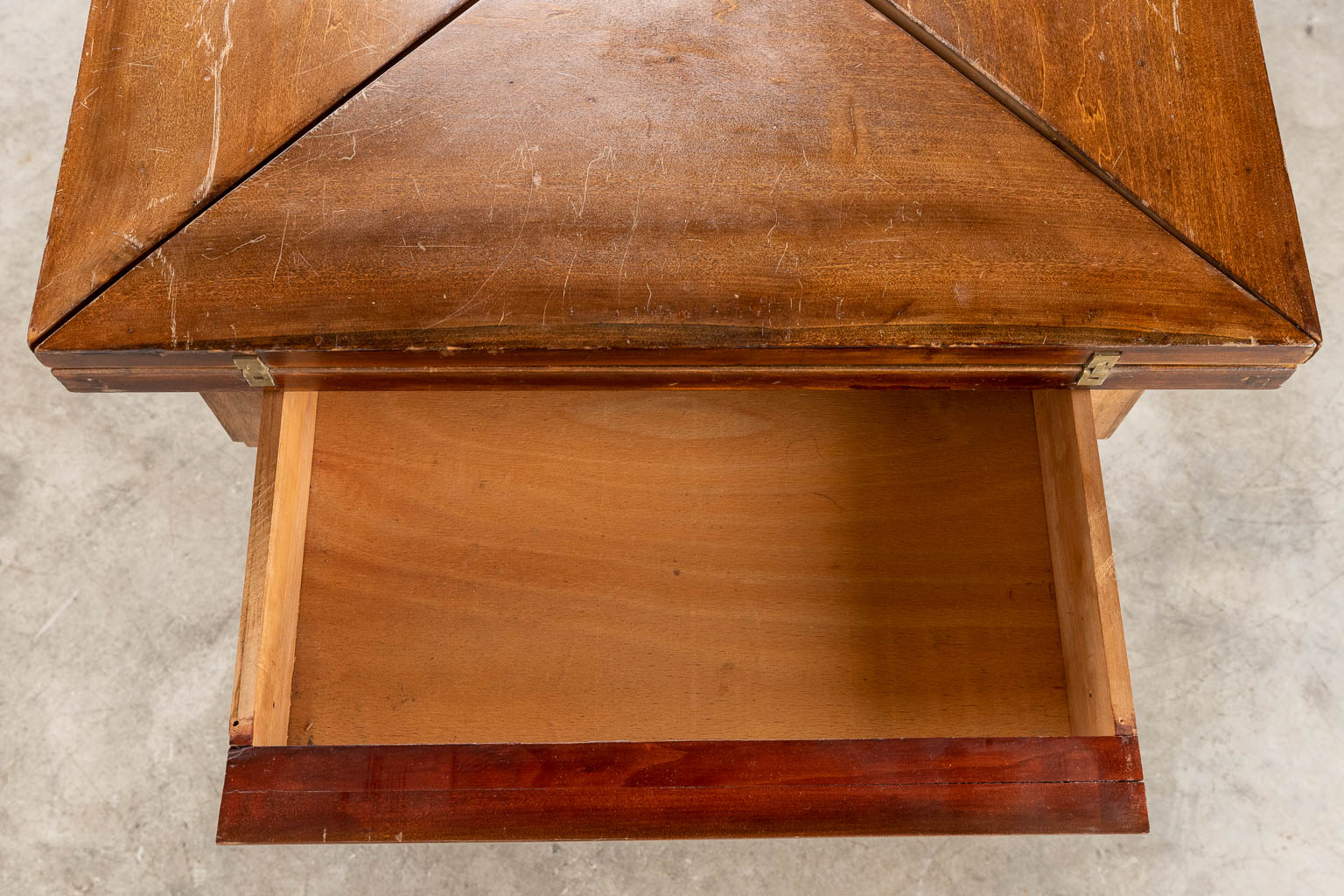 An antique game table with folding top. 19th C. (L:84 x W:84 x H:77 cm)