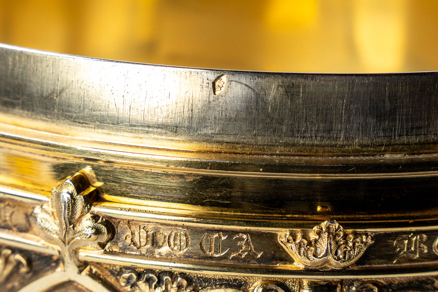 A magnificent quality Gothic Revival Chalice, engraved images of 18 apostles and saints, 19th C. 1,357kg. 