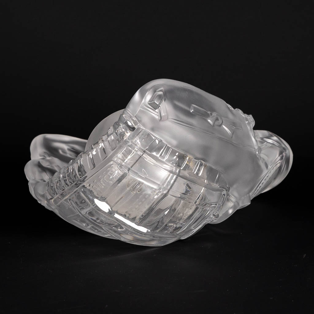 Christalleries Royales De Champagne. Een baseball handschoen tafellamp, glas. (L:25 x H:28 cm)