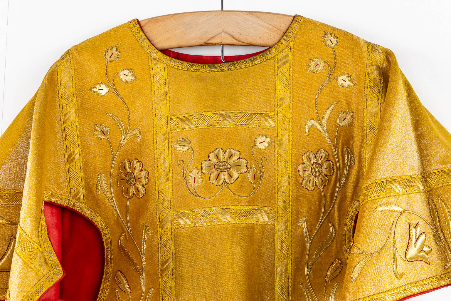 A pair of Dalmatics and three Roman Chasubles, Thick Gold Thread and embroideries.