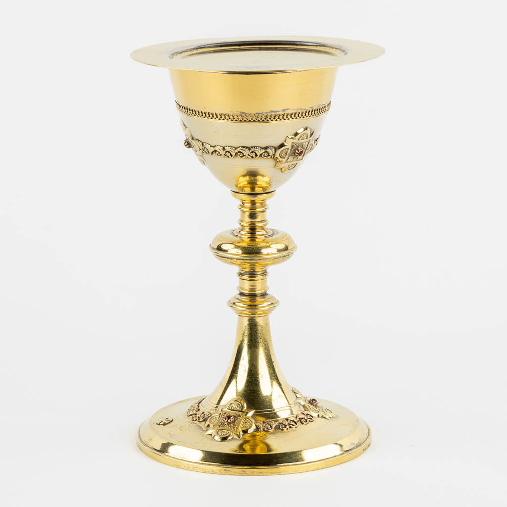 A Chalice, Gothic Revival with red cabochons, Added a silver paten, Bourdon, Ghent. (H:22 x D:13,5 cm)