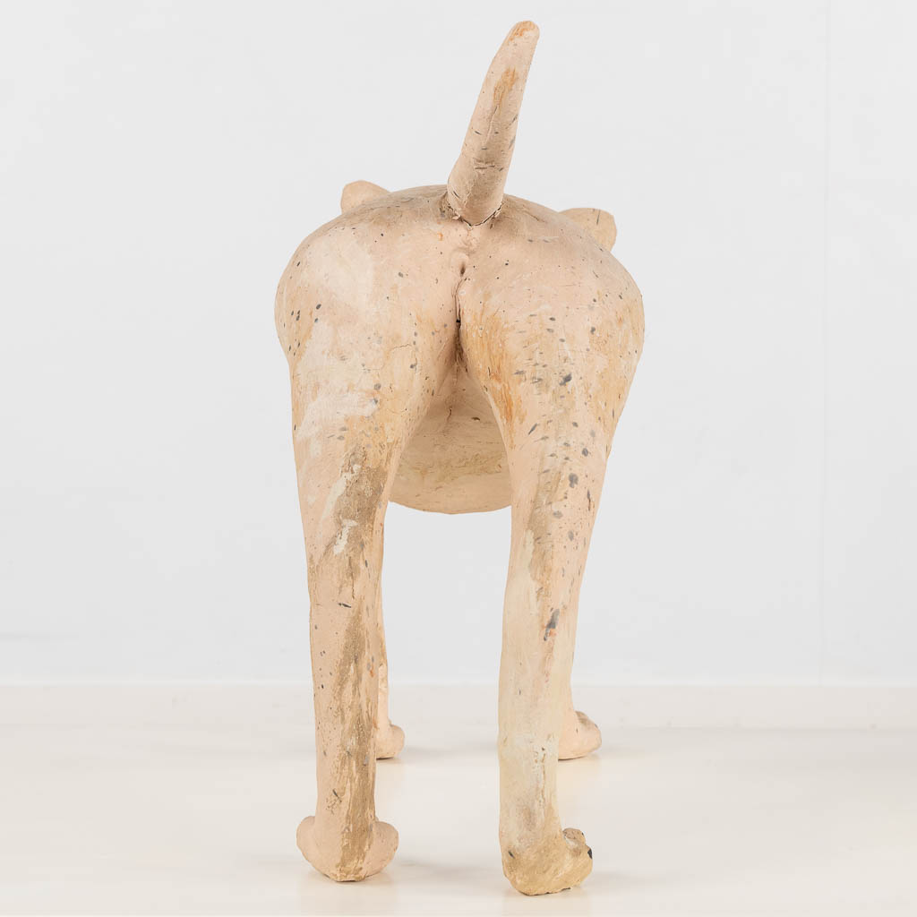 José VERMEERSCH (1922-1997) Een uitzonderlijke groep, figuur met hond, terracotta (1995-1996)