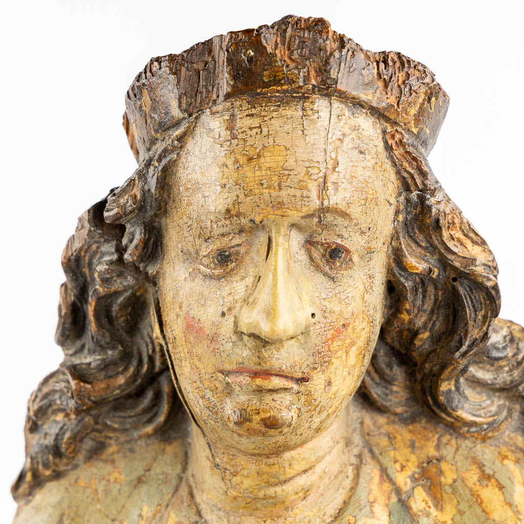 Heilige Ursula, Prinses van Bretagne, een houtsculptuur. Rijnland, Laat 14de eeuw. (L:13 x W:17 x H:58 cm)