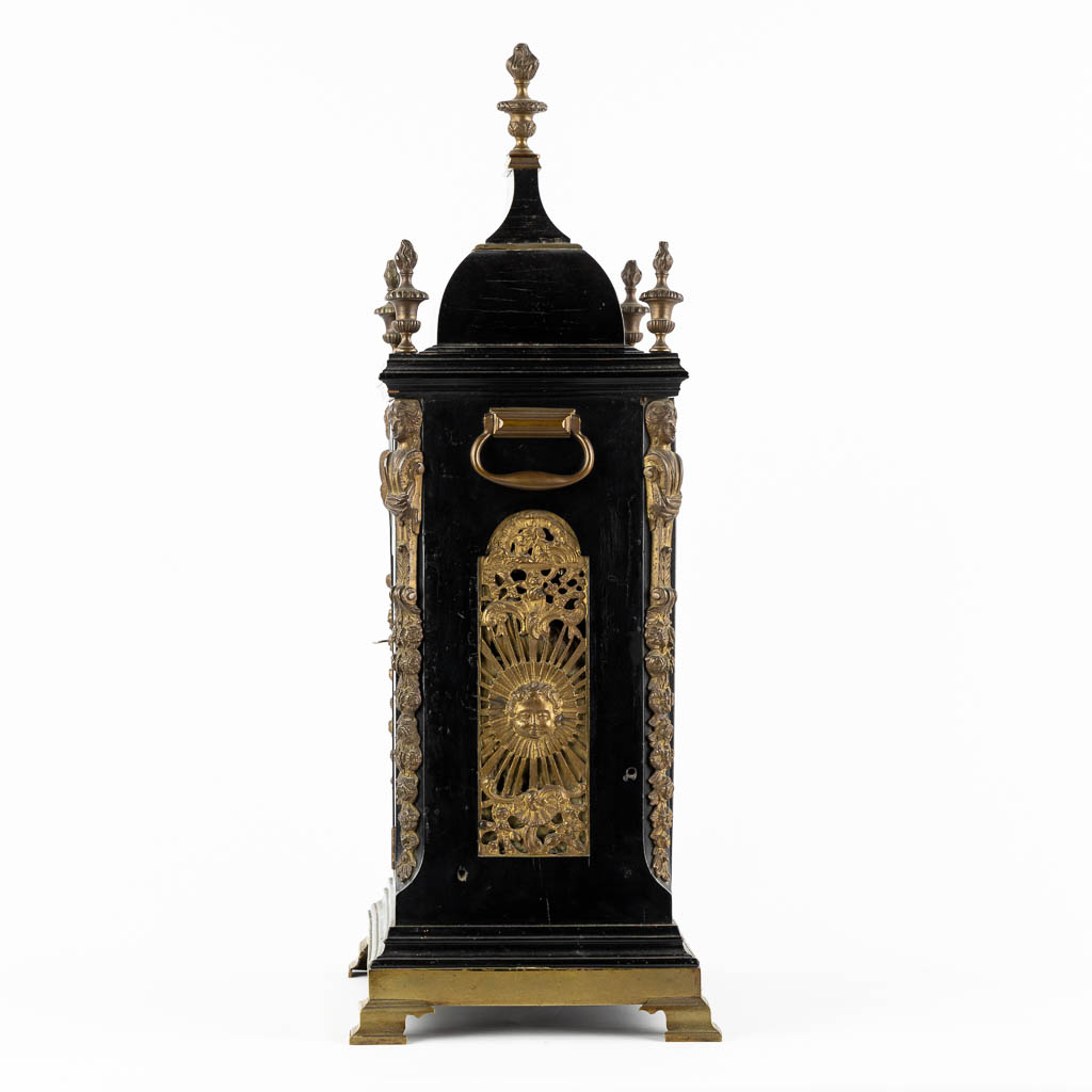 Higgs & Diego Evans, London, an English mantle clock with 8 bells, a gong. 18th C. (L:23 x W:36 x H:63 cm)