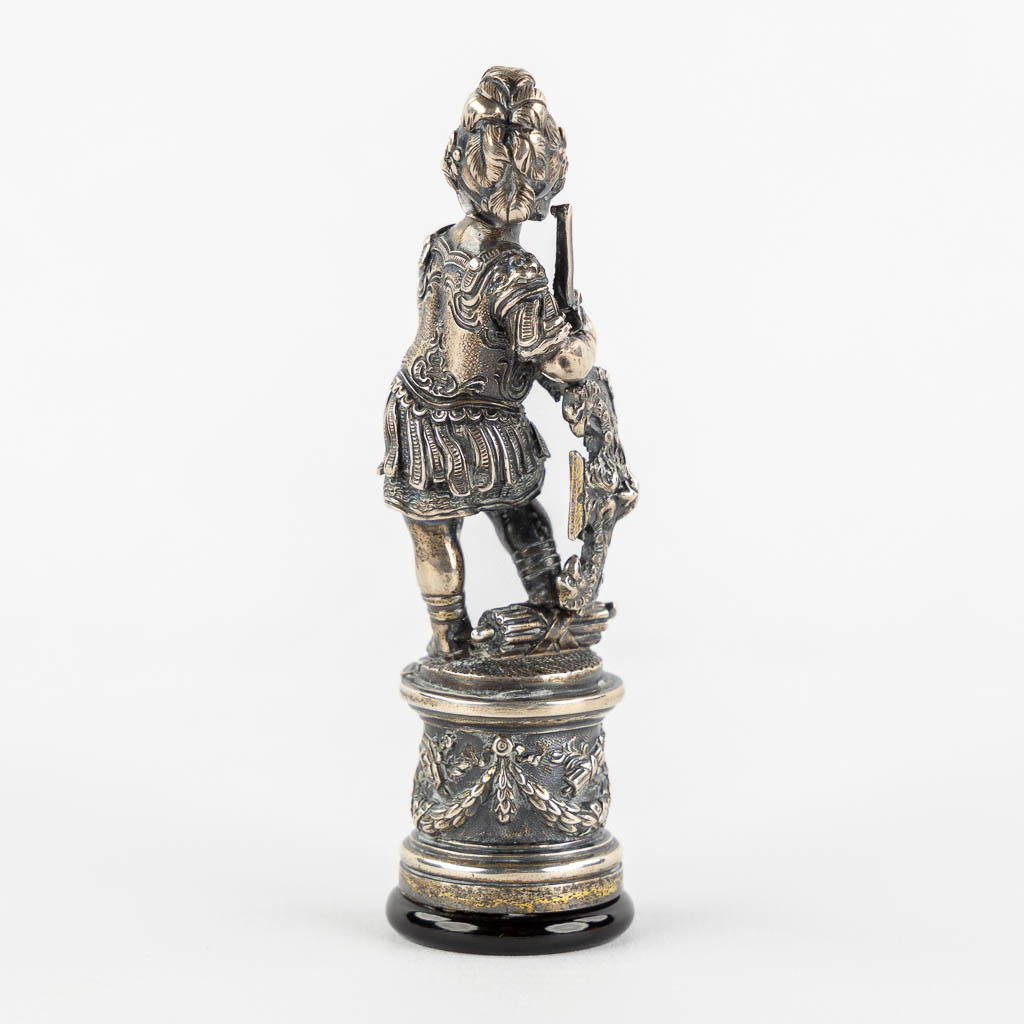 An antique stamp, Armoured Putti with a sword, Baroque style, 19th C. (H:9,7 cm)