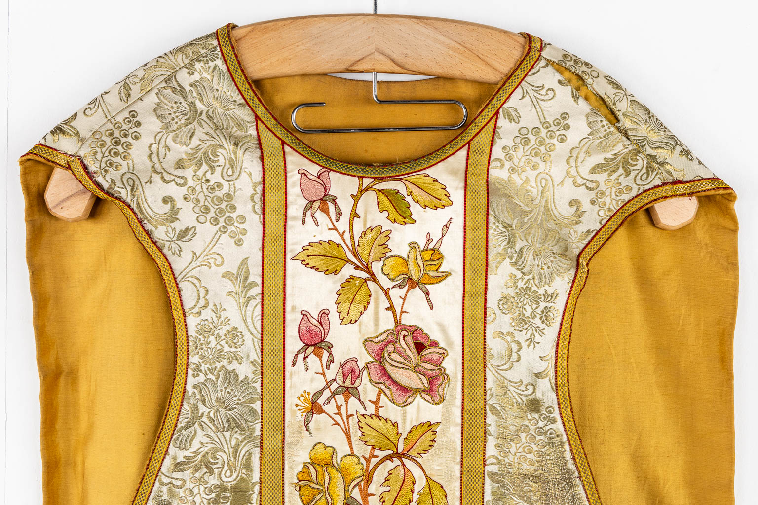 A pair of Dalmatics and three Roman Chasubles, Thick Gold Thread and embroideries.