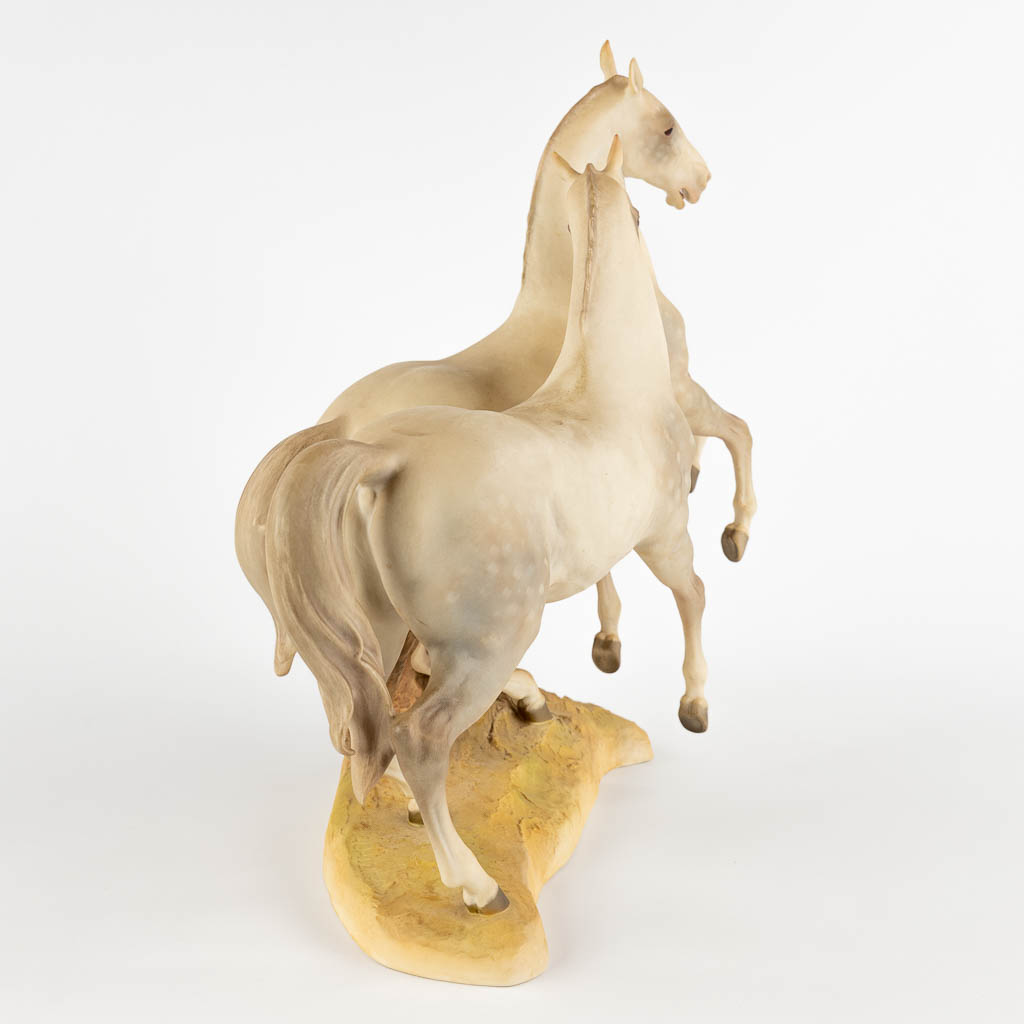 Hans ACHTZIGER (1918-2003) two running horses, bisque porcelain for Hutschenreuther. 20th C. (L:20 x W:41 x H:36 cm)