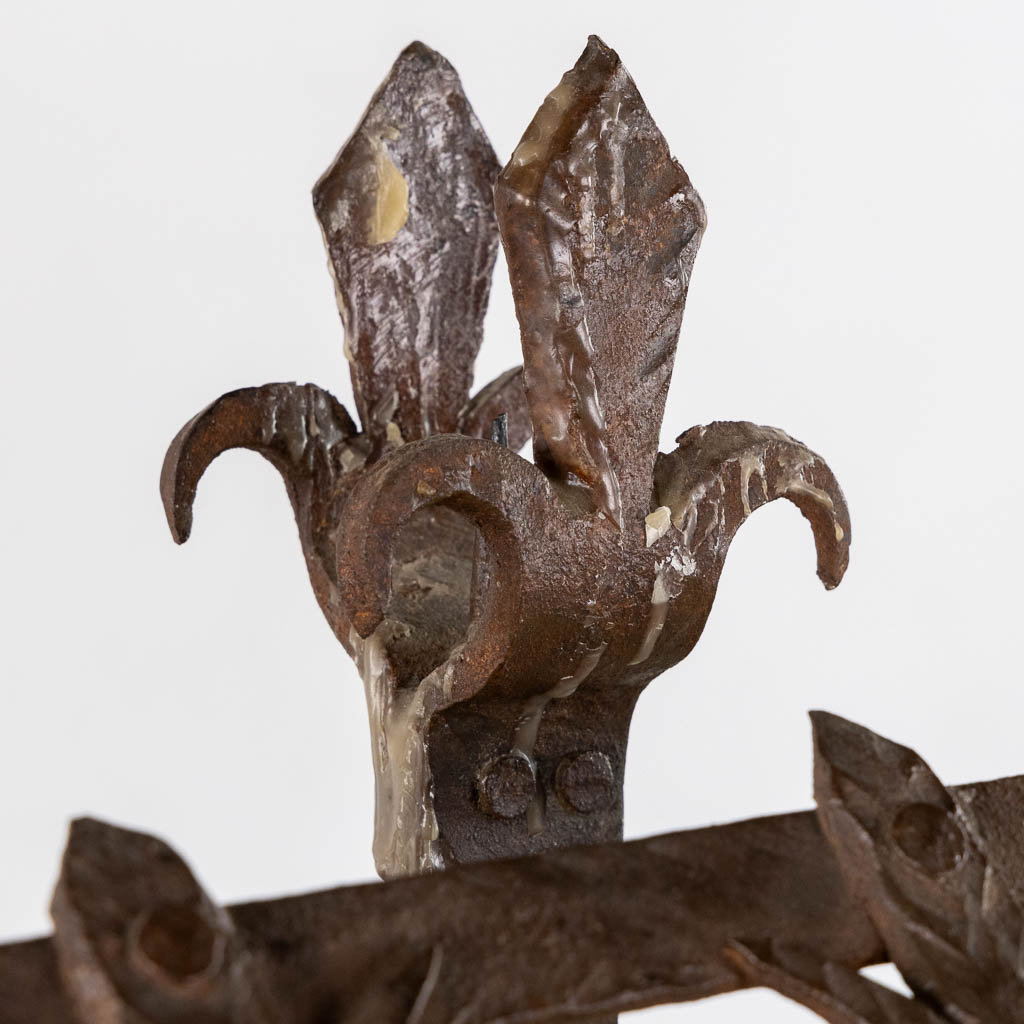 A wrought-iron lectern. 19th C. (W:40 x H:136 cm)