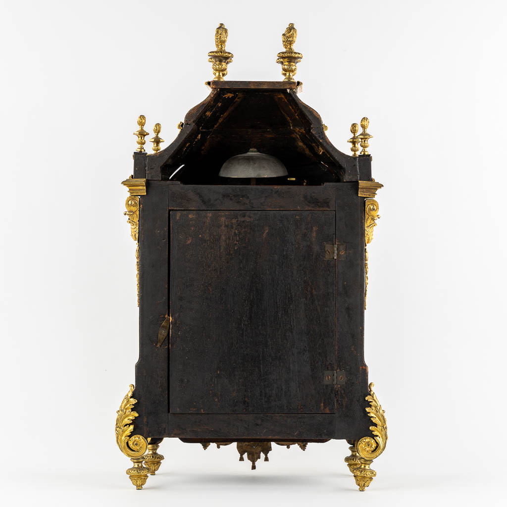 Gilles Martinot à Paris, a 'Religieuse' mantle clock, gilt bronze and Boule marquetry. 17th/18th C.