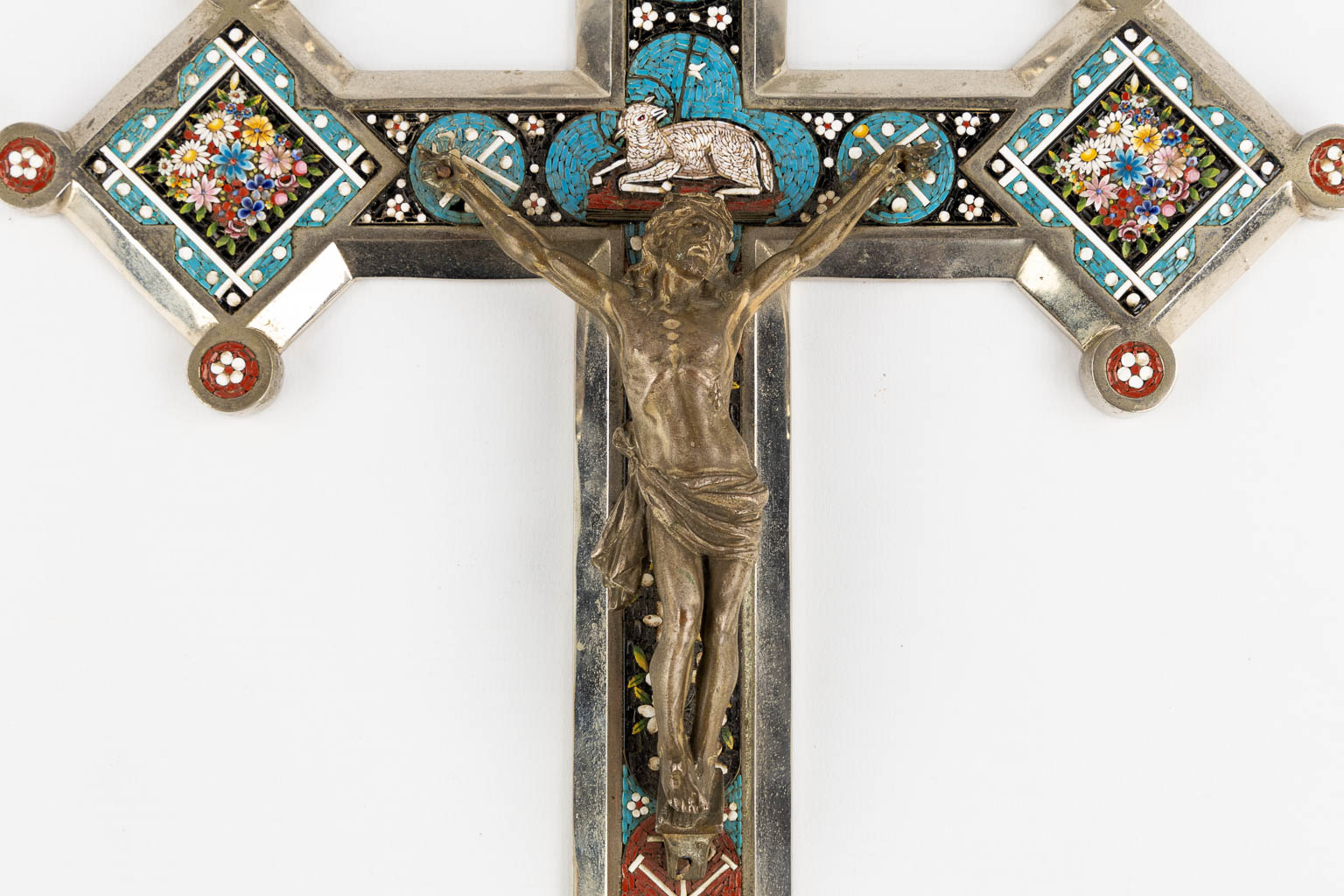 A large crucifix and Corpus Christi, richly finished with Mirco-Mosaic. Circa 1900. (W:28 x H:50 cm)