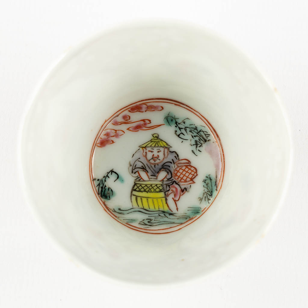 Six cups and saucers, Chinese Eggshell porcelain, Yongzheng period. (H:5,5 x D:3,5 cm)