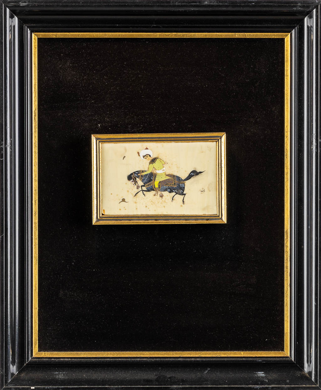 Indian School, 8 Eqestrian Miniature paintings on bone. (W:17 x H:10,5 cm)