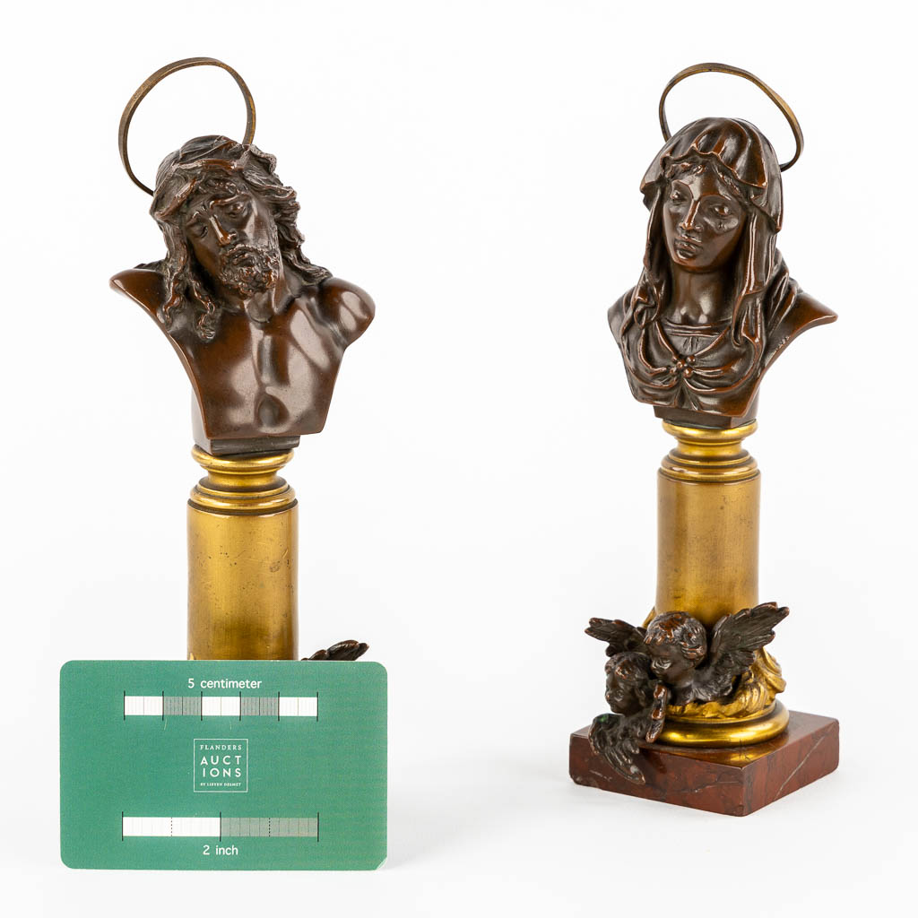 A pair of bustes 'Jesus Christ and The Virgin Mary', patinated bronze. 19th C.